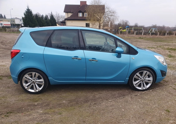 Opel Meriva cena 20000 przebieg: 227221, rok produkcji 2010 z Piotrków Kujawski małe 277